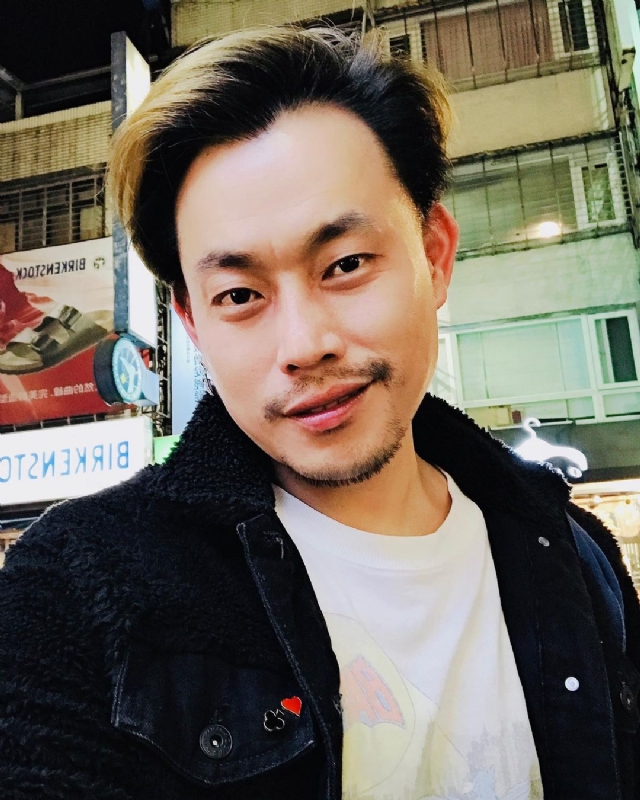 阿偉的第一张照片--海南认干亲服务网